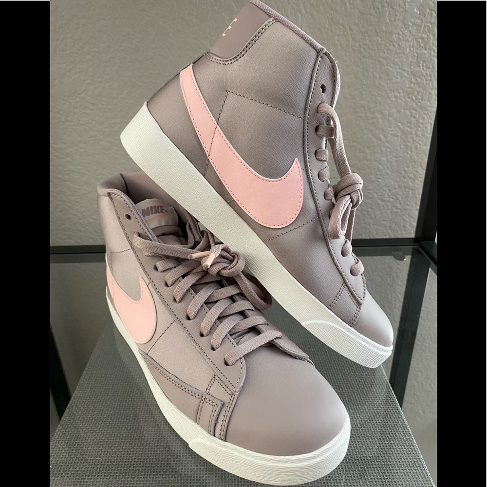 Nike Blazers Mid Top Premium Pumice Echo Sneakers